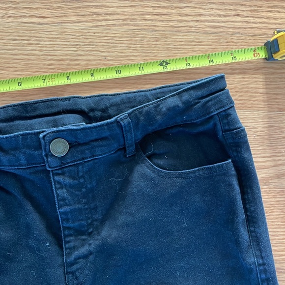 Cropped Jean - Picture 4 of 6